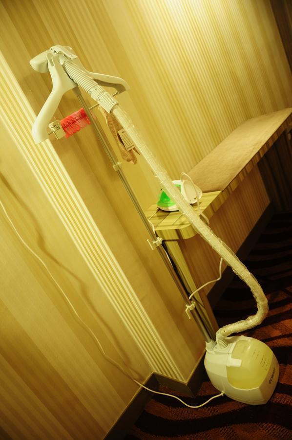 Hotel Zamburger Victory City Johor Bahru Kültér fotó