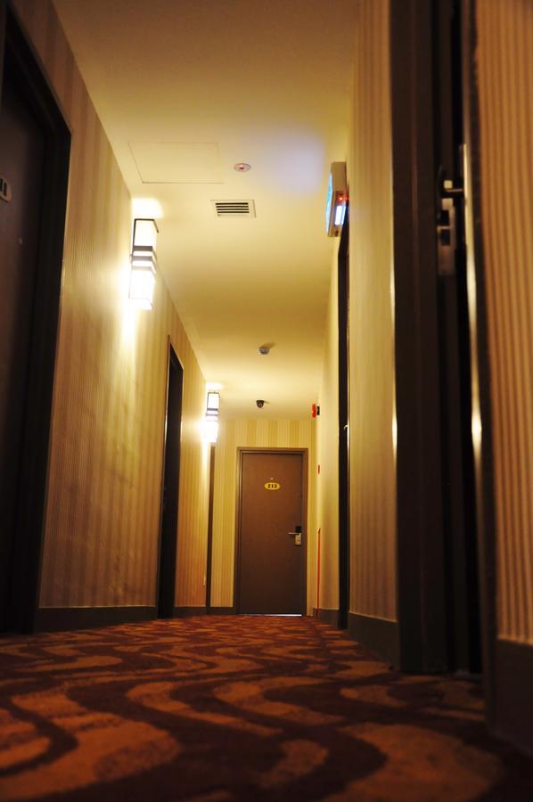Hotel Zamburger Victory City Johor Bahru Kültér fotó