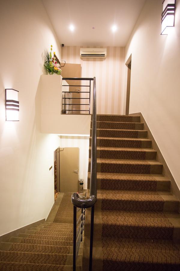 Hotel Zamburger Victory City Johor Bahru Kültér fotó