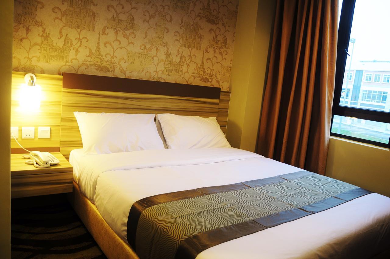 Hotel Zamburger Victory City Johor Bahru Szoba fotó